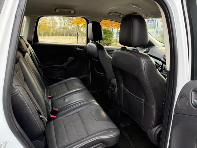 2015 Ford Kuga - Photo 9