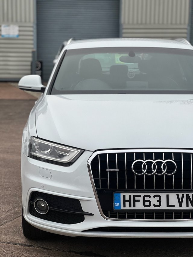 View our AUDI Q3