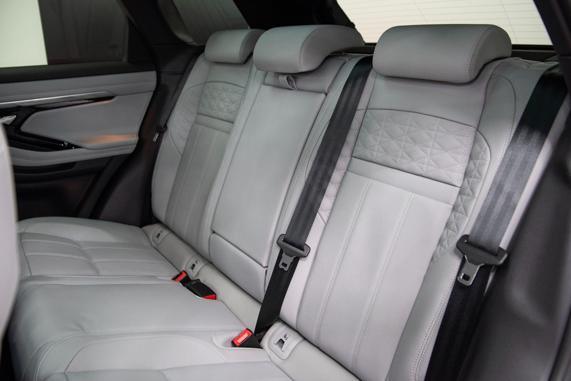 USED 2022 LAND ROVER RANGE ROVER EVOQUE 1.5 P300e Autobiography 