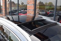 USED 2020 69 MERCEDES-BENZ GLC 2.0 GLC300d AMG Line (Premium Plus) SUV 5dr Diesel G-Tronic+ 4MATIC Euro 6 (s/s) (245 ps) PAN ROOF / FACELIFT INTERIOR