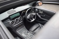 USED 2020 69 MERCEDES-BENZ GLC 2.0 GLC300d AMG Line (Premium Plus) SUV 5dr Diesel G-Tronic+ 4MATIC Euro 6 (s/s) (245 ps) PAN ROOF / FACELIFT INTERIOR