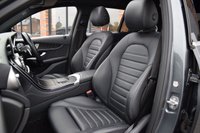 USED 2020 69 MERCEDES-BENZ GLC 2.0 GLC300d AMG Line (Premium Plus) SUV 5dr Diesel G-Tronic+ 4MATIC Euro 6 (s/s) (245 ps) PAN ROOF / FACELIFT INTERIOR