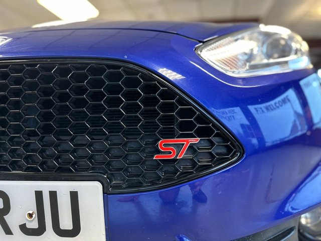 2015 FORD FIESTA - Photo 3