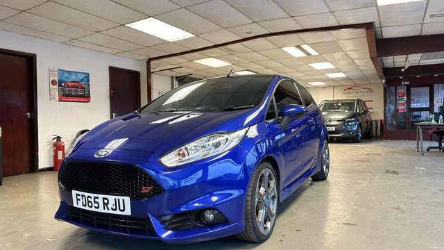 2015 FORD FIESTA - Photo 5