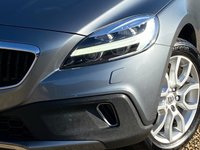 USED 2016 66 VOLVO V40 CROSS COUNTRY 1.5 T3 Pro Hatchback 5dr Petrol Auto Euro 6 (s/s) (152 ps) 