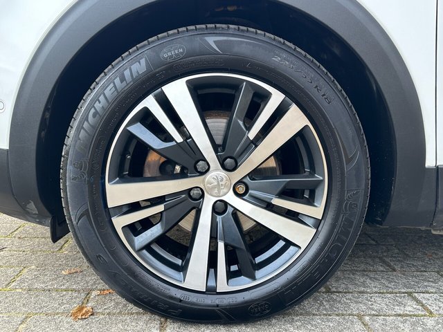 View our PEUGEOT 3008