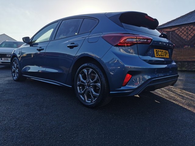 2023 FORD FOCUS - Photo 5