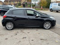 USED 2019 69 PEUGEOT 208 1.2 PureTech Signature Hatchback 5dr Petrol Manual Euro 6 (s/s) (82 ps) &pound;200 TO SECURE - DELIVERY AVAILABLE