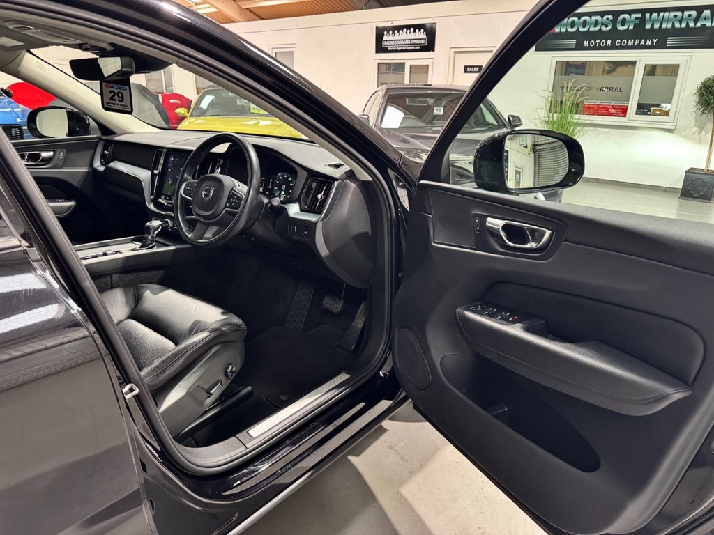 USED 2018 18 VOLVO XC60 2.0 D4 Momentum SUV 5dr Diesel Auto AWD Euro 6 (s/s) (190 ps) HEATSEATS+NAV+F/RPARK+18"