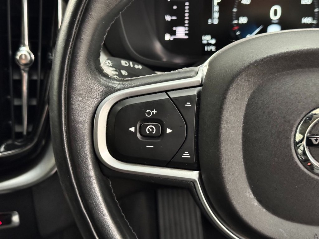 USED 2018 18 VOLVO XC60 2.0 D4 Momentum SUV 5dr Diesel Auto AWD Euro 6 (s/s) (190 ps) HEATSEATS+NAV+F/RPARK+18"