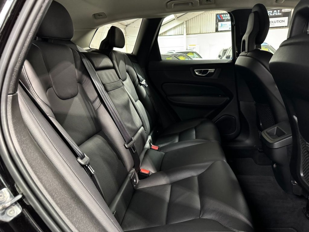 USED 2018 18 VOLVO XC60 2.0 D4 Momentum SUV 5dr Diesel Auto AWD Euro 6 (s/s) (190 ps) HEATSEATS+NAV+F/RPARK+18"