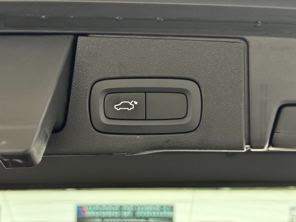 USED 2018 18 VOLVO XC60 2.0 D4 Momentum SUV 5dr Diesel Auto AWD Euro 6 (s/s) (190 ps) HEATSEATS+NAV+F/RPARK+18"