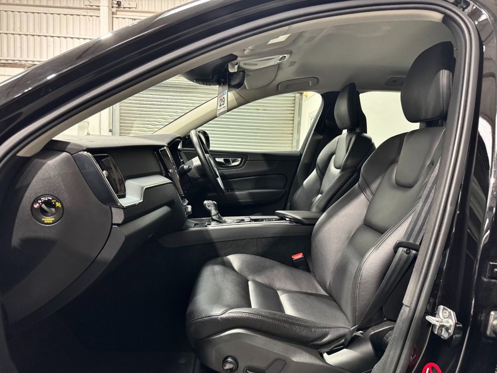 USED 2018 18 VOLVO XC60 2.0 D4 Momentum SUV 5dr Diesel Auto AWD Euro 6 (s/s) (190 ps) HEATSEATS+NAV+F/RPARK+18"