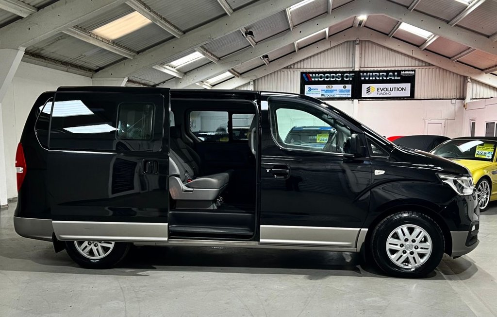 USED 2019 19 HYUNDAI i800 2.5 CRDi SE Nav MPV 5dr Diesel Auto Euro 6 (170 ps) 