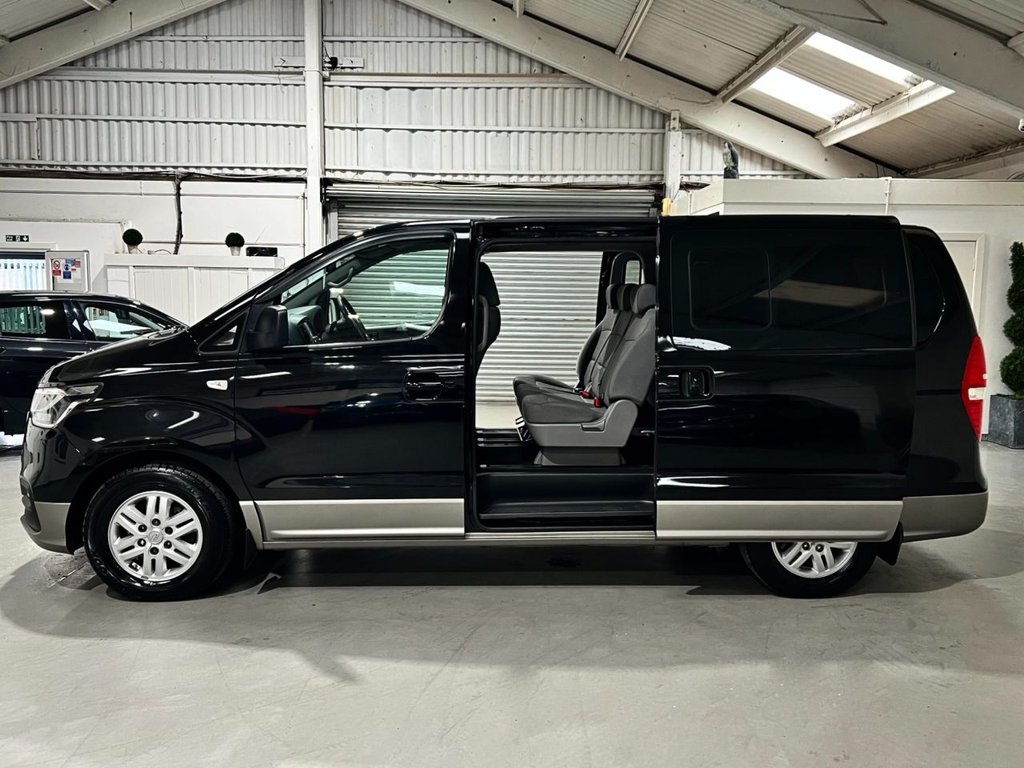 USED 2019 19 HYUNDAI i800 2.5 CRDi SE Nav MPV 5dr Diesel Auto Euro 6 (170 ps) 