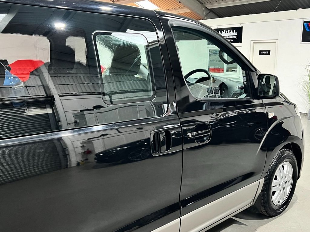 USED 2019 19 HYUNDAI i800 2.5 CRDi SE Nav MPV 5dr Diesel Auto Euro 6 (170 ps) 