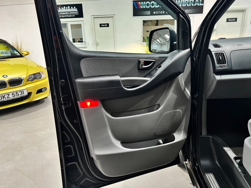 USED 2019 19 HYUNDAI i800 2.5 CRDi SE Nav MPV 5dr Diesel Auto Euro 6 (170 ps) 