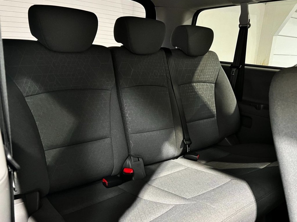 USED 2019 19 HYUNDAI i800 2.5 CRDi SE Nav MPV 5dr Diesel Auto Euro 6 (170 ps) 