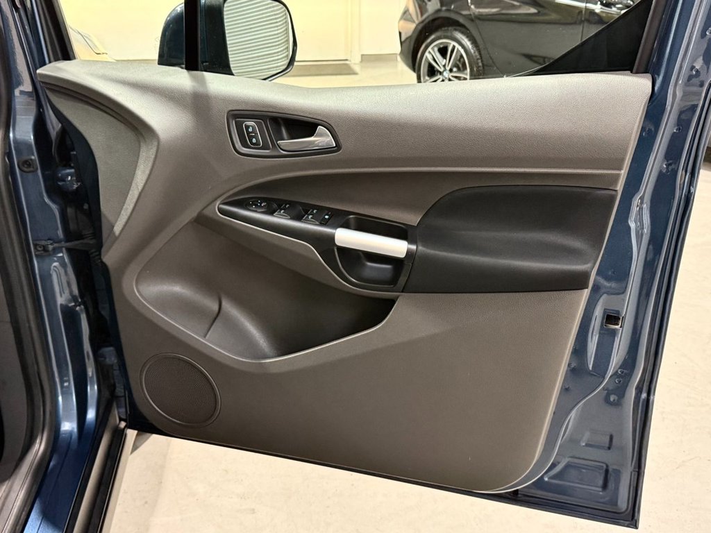 USED 2020 20 FORD GRAND TOURNEO CONNECT 1.5 EcoBlue Titanium MPV 5dr Diesel Auto Euro 6 (s/s) (120 ps) 