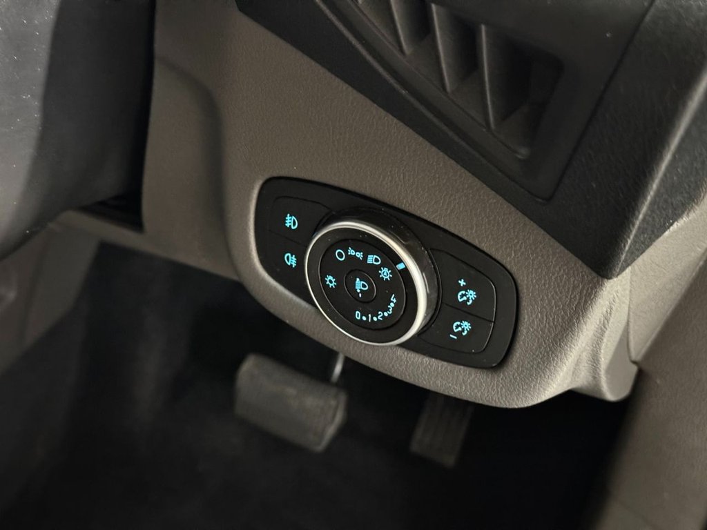 USED 2020 20 FORD GRAND TOURNEO CONNECT 1.5 EcoBlue Titanium MPV 5dr Diesel Auto Euro 6 (s/s) (120 ps) 