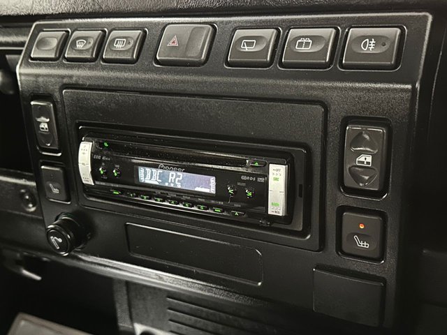 View our LAND ROVER DEFENDER