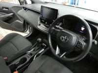USED 2021 71 TOYOTA COROLLA 1.8 VVT-h GPF Icon Touring Sports 5dr Petrol Hybrid CVT Euro 6 (s/s) (122 ps) HEATED SEATS CRUISE CONTROL REAR VIEW CAMERA 1 OWNER SERVICE HISTORY TOYOTA WARRANTY TILL OCT 2031