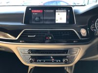 USED 2019 BMW 7 SERIES 2.0 725Ld M Sport Saloon 4dr Diesel Auto Euro 6 (s/s) (231 ps)+2 KEYS INCLUDING DISPLAY KEY+1 FORMER KEEPER+SUNROOF+LEATHER SEATS+MEDIA+HEATED SEATS 1 FORMER KEEPER+FSH+SUNROOF+HEATED LEATHER SEATS+PARK CAMERA+BLUETOOTH+MEDIA+NAVIGATION+ALLOYS+CRUISE+PARKING SENSORS+HPI CLEAR