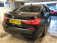USED 2019 BMW 7 SERIES 2.0 725Ld M Sport Saloon 4dr Diesel Auto Euro 6 (s/s) (231 ps)+2 KEYS INCLUDING DISPLAY KEY+1 FORMER KEEPER+SUNROOF+LEATHER SEATS+MEDIA+HEATED SEATS 1 FORMER KEEPER+FSH+SUNROOF+HEATED LEATHER SEATS+PARK CAMERA+BLUETOOTH+MEDIA+NAVIGATION+ALLOYS+CRUISE+PARKING SENSORS+HPI CLEAR