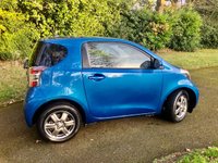 USED 2010 10 TOYOTA IQ 1.0 VVT-i 2 Hatchback 3dr Petrol Manual Euro 4 68 BHP // ONLY 36,300 MILES///1 FAMILY OWNED // X9 AIRBAGS//KEYLESS ENTRY AND STARTING///ZERO ROAD TAX//ULEZ COMPLIANT//ELECTRIC FOLDING MIRRORS 68 BHP1 FAMILY OWNED // X9 AIRBAGS//KEYLESS ENTRY AND STARTING///ZERO ROAD TAX//ULEZ COMPLIANT