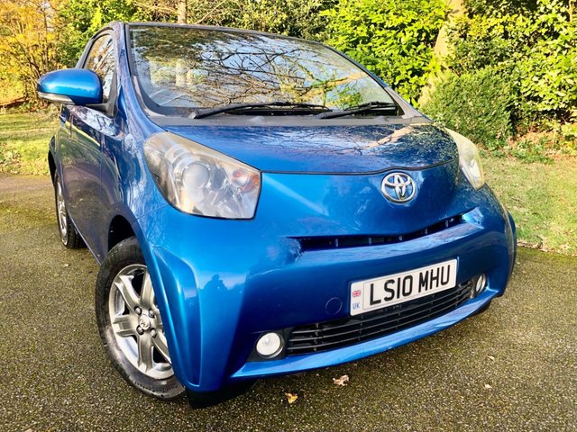2010 10 Toyota Iq 1.0 VVT-i 2 Hatchback 3dr Petrol Manual Euro 4 68 BHP // ONLY 36,300 MILES///1 FAMILY OWNED // X9 AIRBAGS//KEYLESS ENTRY AND STARTING///ZERO ROAD TAX//ULEZ COMPLIANT//ELECTRIC FOLDING MIRRORS