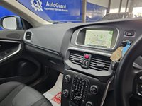 USED 2015 65 VOLVO V40 2.0 D2 SE Nav Hatchback 5dr Diesel Manual Euro 6 (s/s) (120 ps) Heated Seats, DAB Radio, Cruise Control
