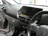 USED 2021 21 CITROEN C4 1.5 BlueHDi Shine Hatchback 5dr Diesel EAT8 Euro 6 (s/s) (130 ps) SAT NAV REAR VIEW CAMERA PART LEATHER INTERIOR CRUISE CONTROL PARKING SENSORS 3 OWNERS SERVICE HISTORY WARRANTY