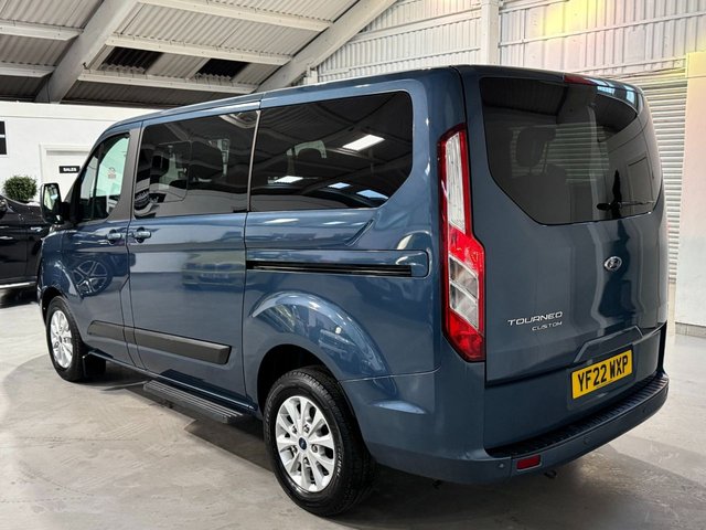 View our FORD TOURNEO CUSTOM
