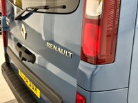 USED 2020 70 RENAULT TRAFIC 2.0 dCi ENERGY 30 Sport Nav Minibus Double Cab 5dr Diesel Manual LWB Euro 6 (s/s) (9 Seat) (120 ps) 8 SEATS+PARKSENSE+NAVI+PRIVACY