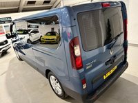USED 2020 70 RENAULT TRAFIC 2.0 dCi ENERGY 30 Sport Nav Minibus Double Cab 5dr Diesel Manual LWB Euro 6 (s/s) (9 Seat) (120 ps) 8 SEATS+PARKSENSE+NAVI+PRIVACY