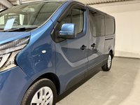 USED 2020 70 RENAULT TRAFIC 2.0 dCi ENERGY 30 Sport Nav Minibus Double Cab 5dr Diesel Manual LWB Euro 6 (s/s) (9 Seat) (120 ps) 8 SEATS+PARKSENSE+NAVI+PRIVACY