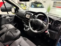 USED 2020 70 RENAULT TRAFIC 2.0 dCi ENERGY 30 Sport Nav Minibus Double Cab 5dr Diesel Manual LWB Euro 6 (s/s) (9 Seat) (120 ps) 8 SEATS+PARKSENSE+NAVI+PRIVACY