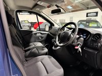 USED 2020 70 RENAULT TRAFIC 2.0 dCi ENERGY 30 Sport Nav Minibus Double Cab 5dr Diesel Manual LWB Euro 6 (s/s) (9 Seat) (120 ps) 8 SEATS+PARKSENSE+NAVI+PRIVACY