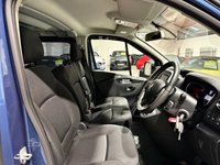 USED 2020 70 RENAULT TRAFIC 2.0 dCi ENERGY 30 Sport Nav Minibus Double Cab 5dr Diesel Manual LWB Euro 6 (s/s) (9 Seat) (120 ps) 8 SEATS+PARKSENSE+NAVI+PRIVACY