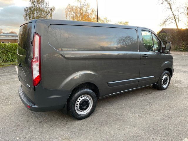 2017 Ford Transit Custom 2L null 5dr - Photo 2