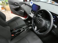 USED 2021 21 TOYOTA COROLLA 1.8 VVT-h GPF Icon Tech Touring Sports 5dr Petrol Hybrid CVT Euro 6 (s/s) (122 ps) SAT NAV REAR VIEW CAMERA HEATED SEATS CRUISE CONTROL 1 OWNER SERVICE HISTORY TOYOTA WARRANTY TILL JULY 2031
