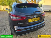 USED 2020 20 NISSAN QASHQAI 1.3 DIG-T Tekna in black with 28,400 miles, 1 owner, full service history. ULEZ compliant Euro 6 with automatic gearbox, Sat Nav, 19
