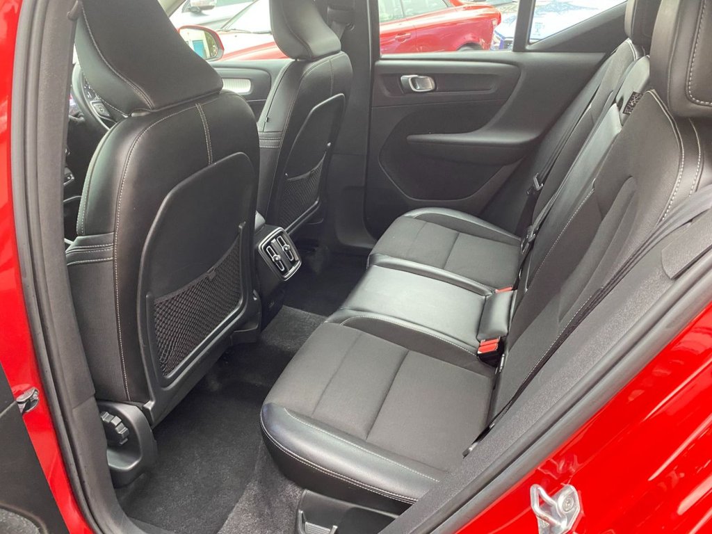USED 2018 18 VOLVO XC40 2.0 T4 Momentum SUV 5dr Petrol Auto AWD Euro 6 (s/s) (190 ps) 42000 MILES WINTER PACK