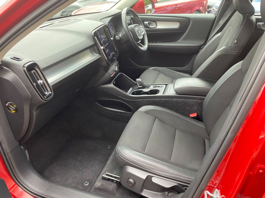 USED 2018 18 VOLVO XC40 2.0 T4 Momentum SUV 5dr Petrol Auto AWD Euro 6 (s/s) (190 ps) 42000 MILES WINTER PACK