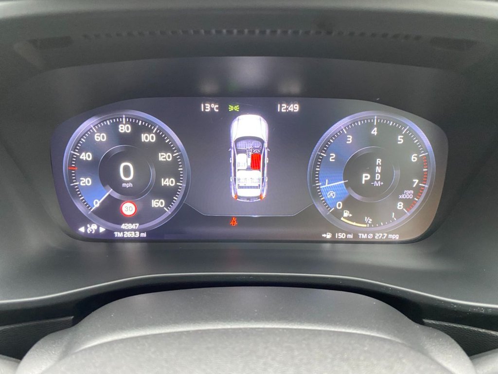 USED 2018 18 VOLVO XC40 2.0 T4 Momentum SUV 5dr Petrol Auto AWD Euro 6 (s/s) (190 ps) 42000 MILES WINTER PACK