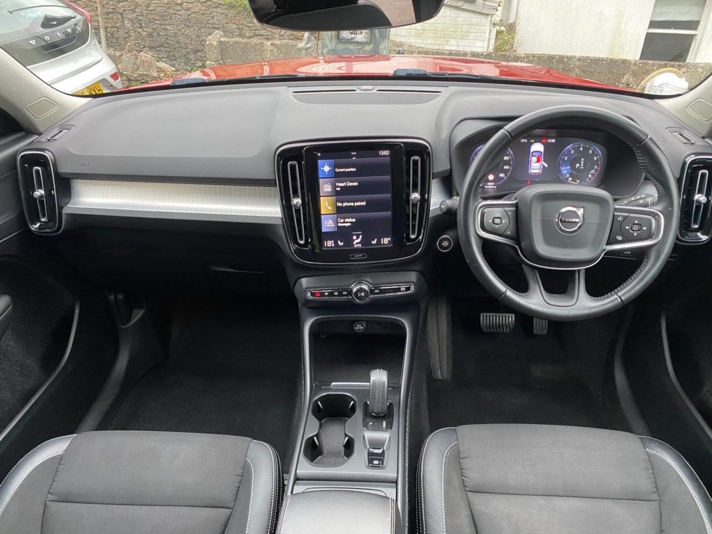 USED 2018 18 VOLVO XC40 2.0 T4 Momentum SUV 5dr Petrol Auto AWD Euro 6 (s/s) (190 ps) 42000 MILES WINTER PACK
