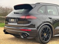 USED 2017 67 PORSCHE CAYENNE 4.2 TD V8 S Platinum Edition SUV 5dr Diesel TiptronicS 4WD Euro 6 (s/s) (385 ps) 