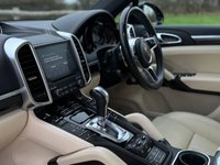 USED 2017 67 PORSCHE CAYENNE 4.2 TD V8 S Platinum Edition SUV 5dr Diesel TiptronicS 4WD Euro 6 (s/s) (385 ps) 