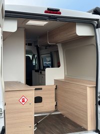 USED 2020 20 SUNLIGHT CLIFF 600 LUXURY 2 BERTH MOTORHOME WITH LARGE GARAGE, THULE ORMINSTOR WIND OUT AWNING AND TWIN BIKE RACK
