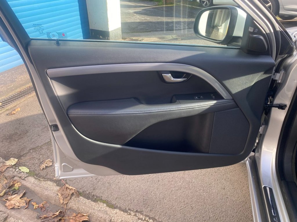 USED 2014 64 VOLVO V70 2.4 D5 SE Lux Estate 5dr Diesel Geartronic Euro 5 (215 ps) FULL SERVICE HISTORY